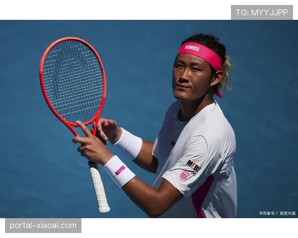 ATP挑战赛布里斯班站：张之臻6-2 6-4击败对手，夺得自2022年来首座职业生涯第四座ATP挑战赛冠军